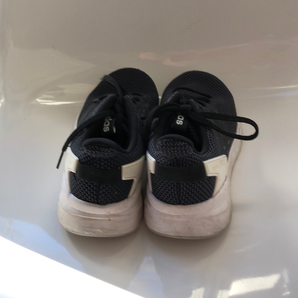 Adidas quest at ride cloud foam sneaker. 7.5 - Picture 3 of 7